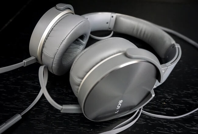 Sony Extra Bass Headphones (5)